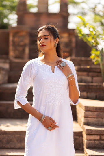 STRAIGHT  KURTI WITH WHITE CHIKANKARI | SAADGI