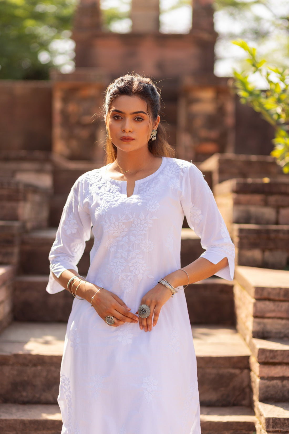 STRAIGHT  KURTI WITH WHITE CHIKANKARI | SAADGI