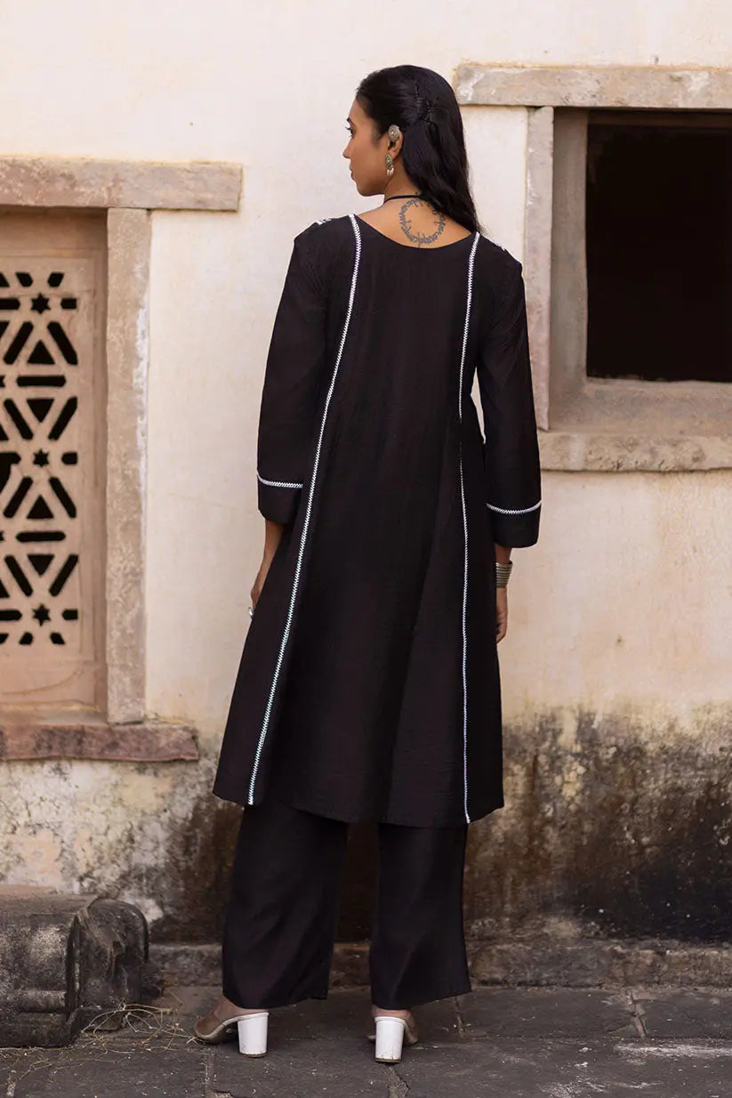 Black Co-Ord Set With Machine Embroidery And Connectors | Saadgi The House of Indu