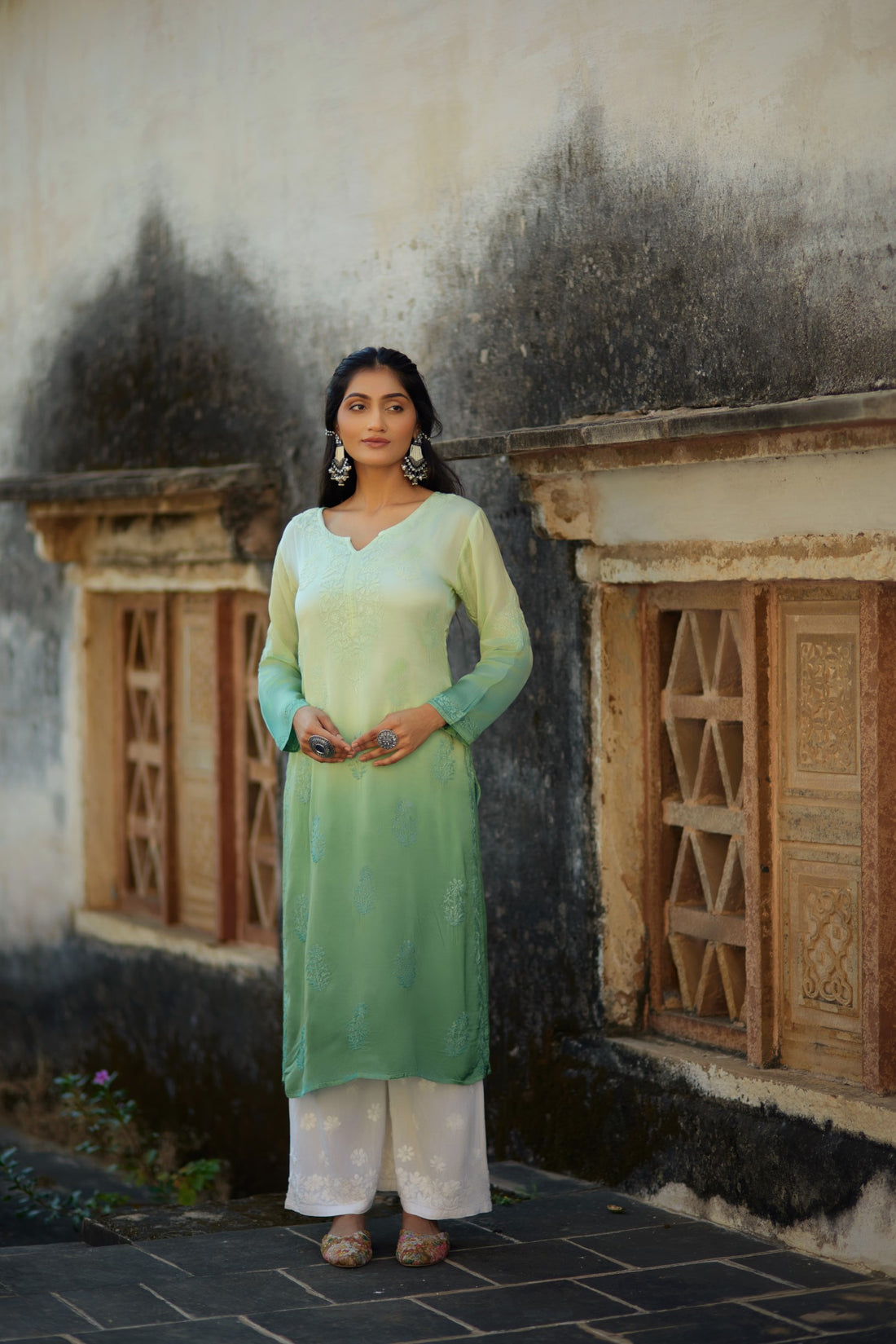 GREEN OMBRE STRAIGHT KURTI WITH CHIKANKARI EMBROIDERY | SAADGI