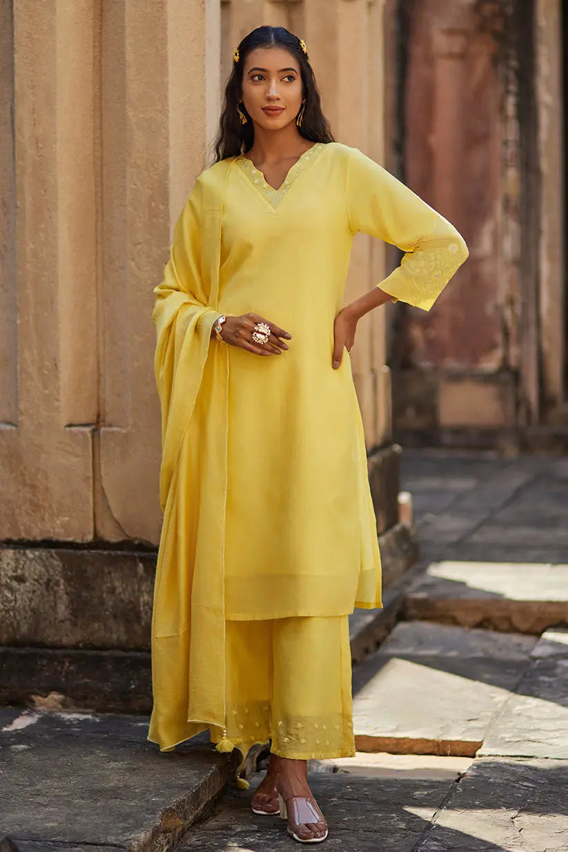 Yellow Kurta Set With Machine Embroidery | Saadgi The House of Indu