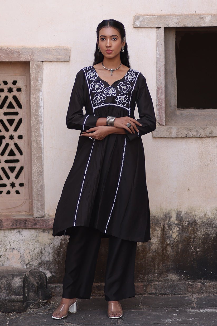 Black Chanderi Co-Ord Set with Machine Embroidery - The House of Indu