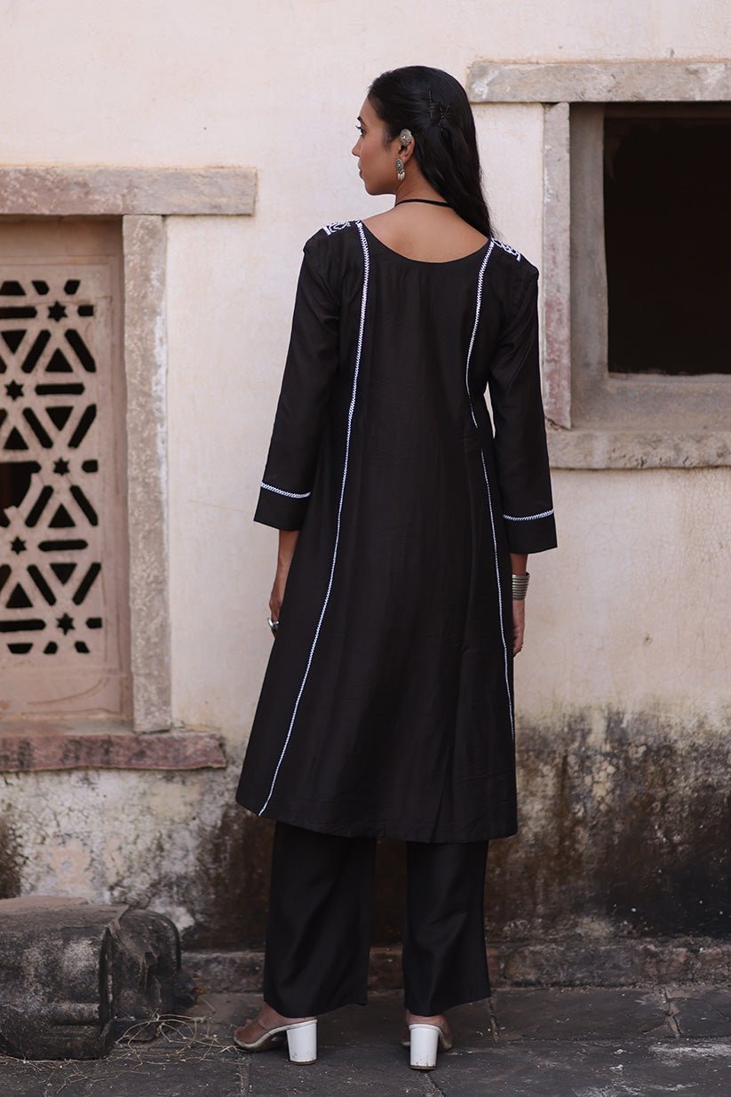 Black Chanderi Co-Ord Set with Machine Embroidery - The House of Indu