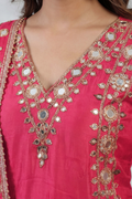 Close look of rani pink mirror embroidered kurta for women