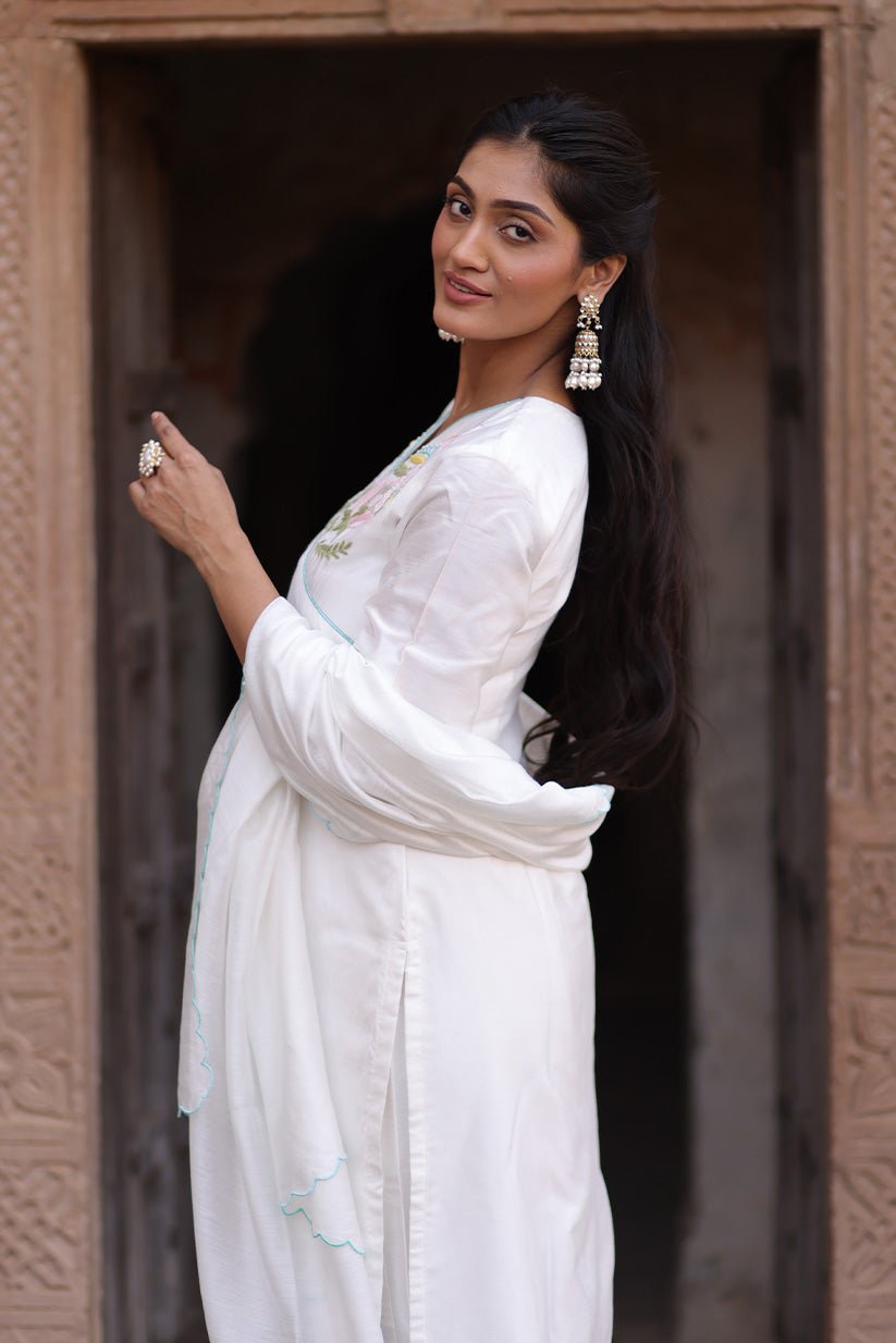 White Chanderi Hand Embroidered Yoke Kurta Set with Dupatta - The House of Indu