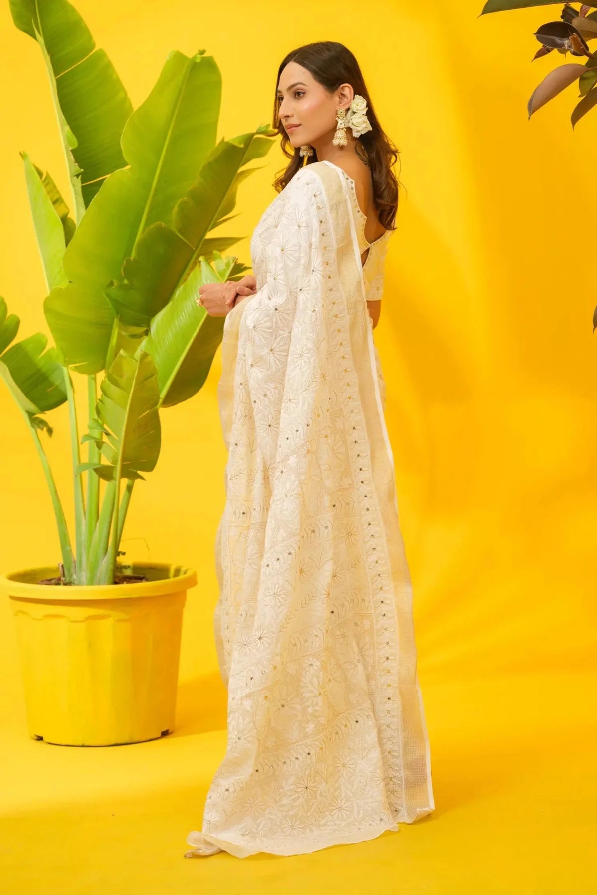 White Kota Cotton Chikankari Saree - The House of Indu